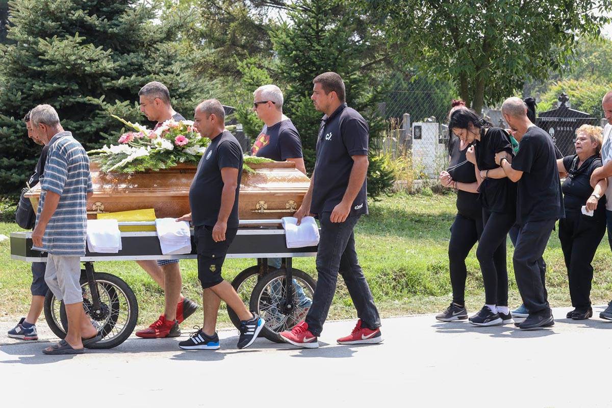 Sahrana Noe Milivojev