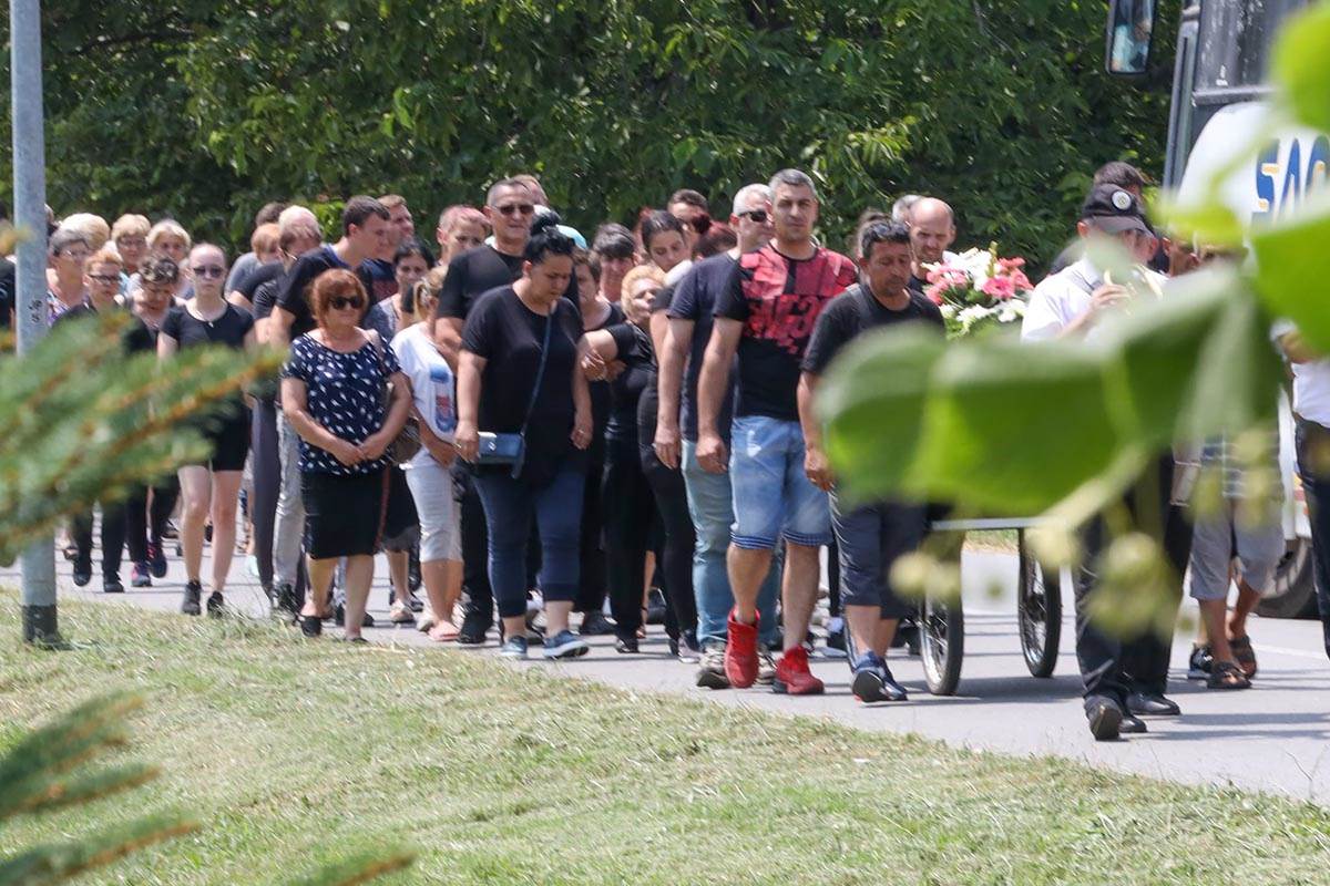 Sahrana Noe Milivojev