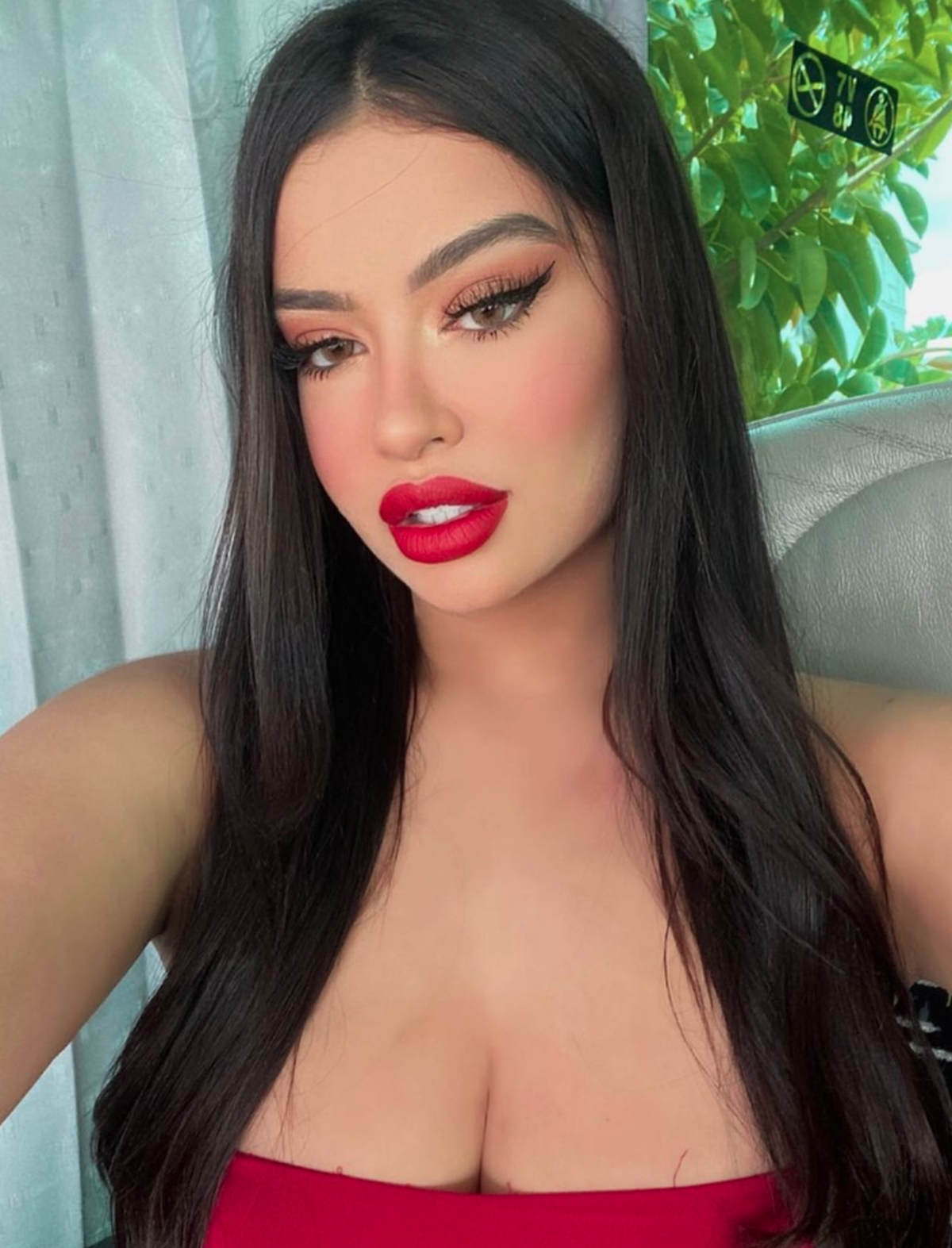 Julia Medeiros operisala vaginu da bi opet bila nevina