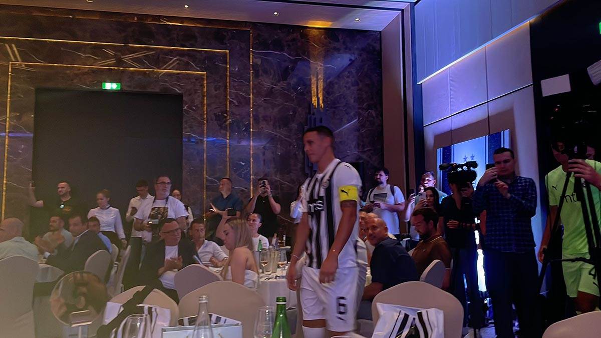 Novi dresovi Partizana - promocija (8).jpg