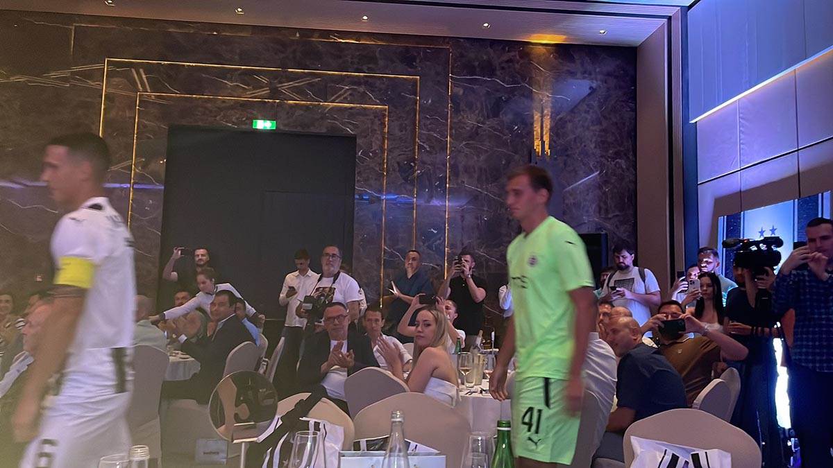 Novi dresovi Partizana - promocija (7).jpg