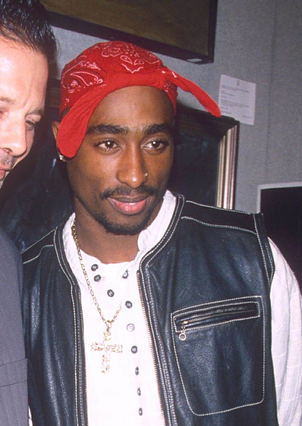 Tupac (3).jpg