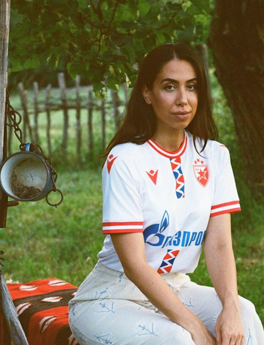 Nove garniture Zvezdinih dresova (1).jpg