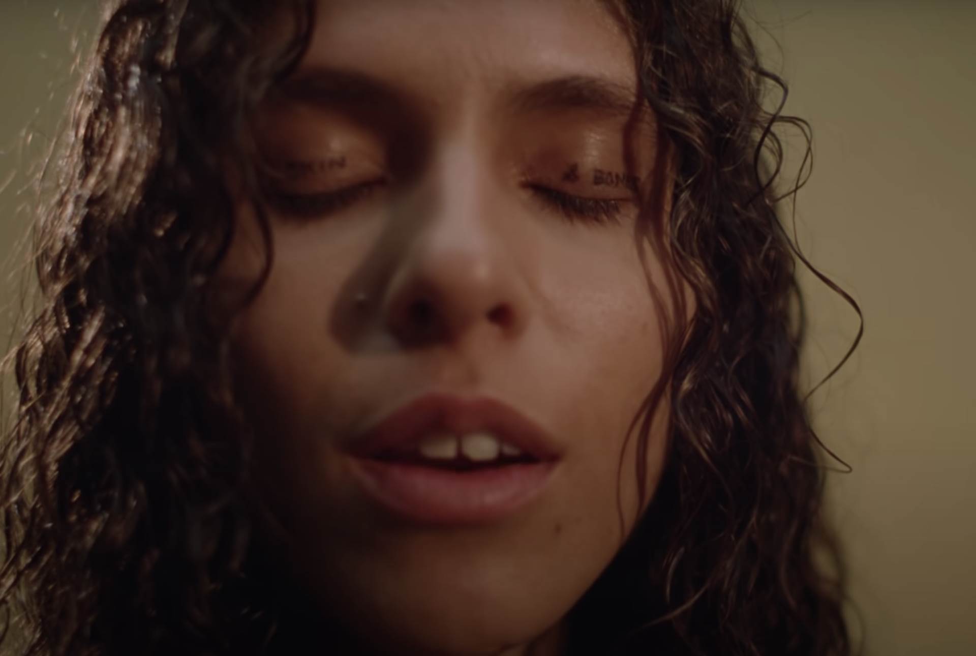 070 shake devojka cerke dzonija depa 2.png