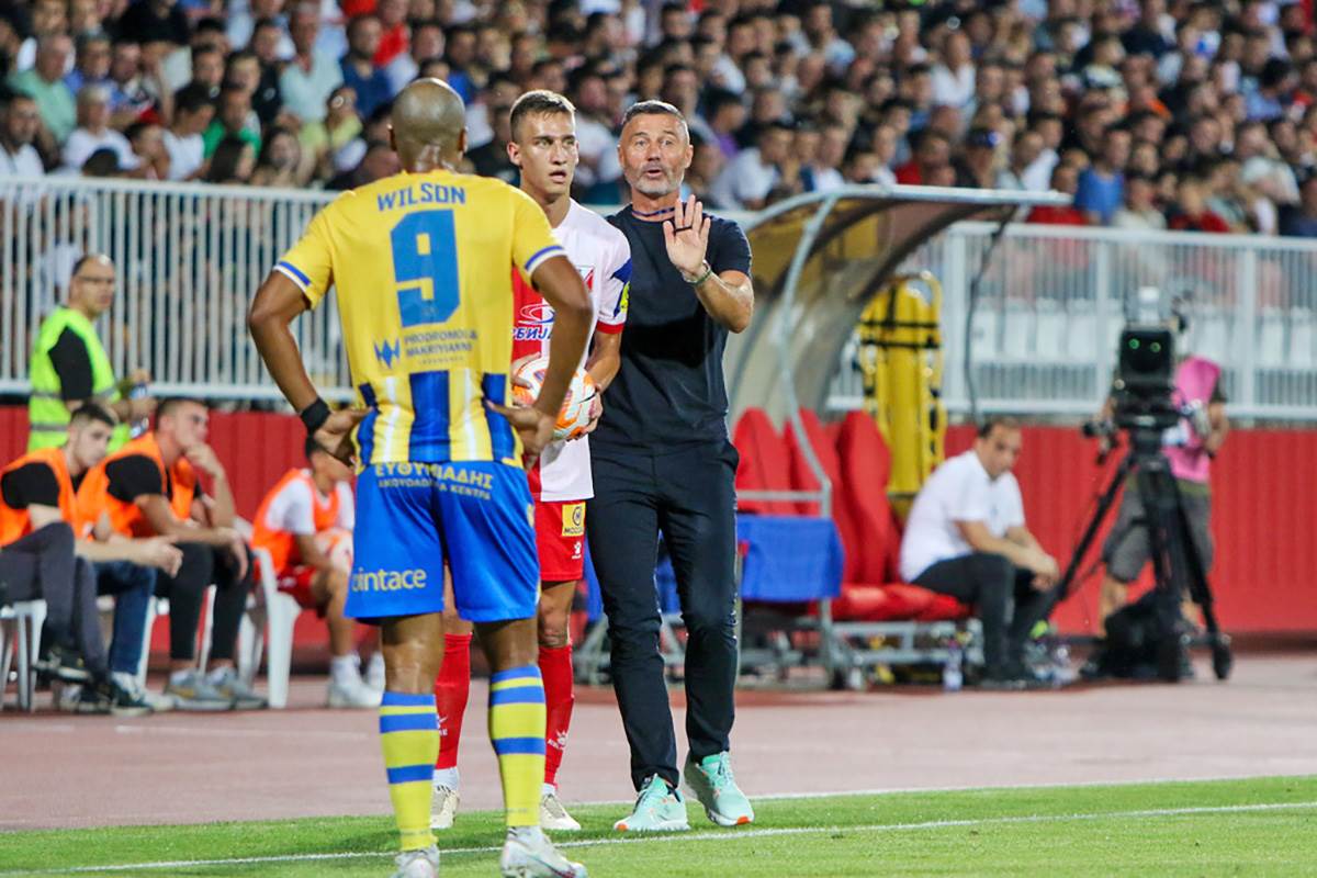 Vojvodina Apoel (6).jpg