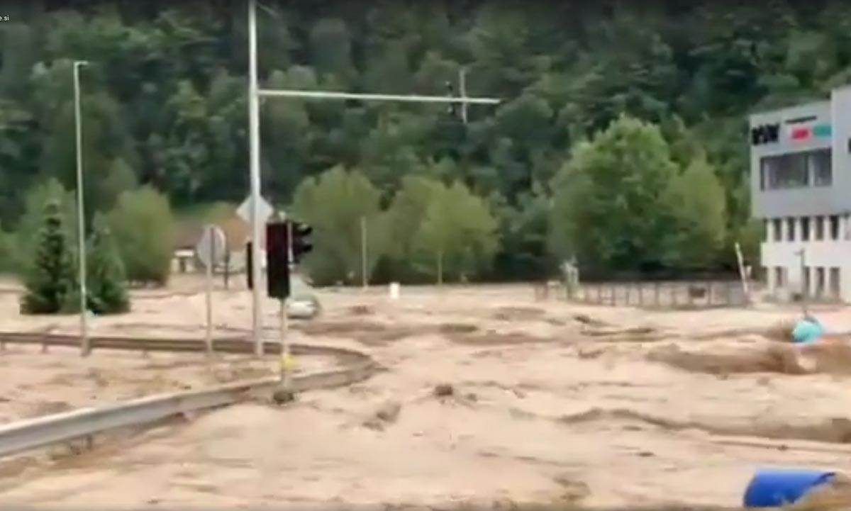 Apokaliptični prizori iz Slovenije (6).jpg