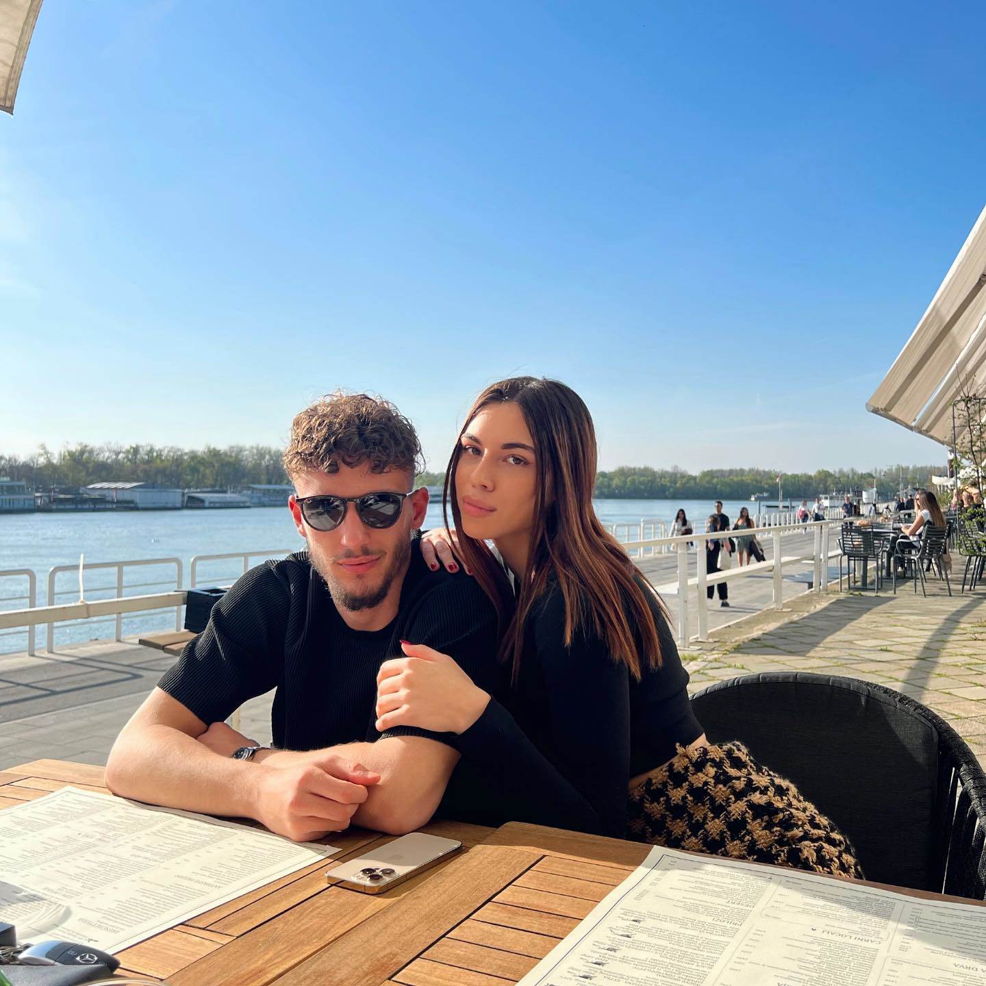 Strahinja Eraković i Milica Gazibara hit u Rusiji fotografije