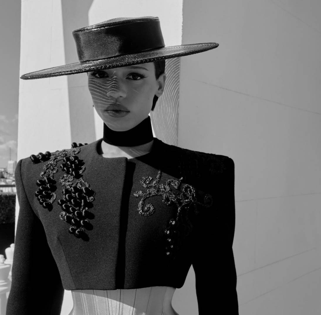 tejlor rasel nova devojka harija stajlsa 2.png