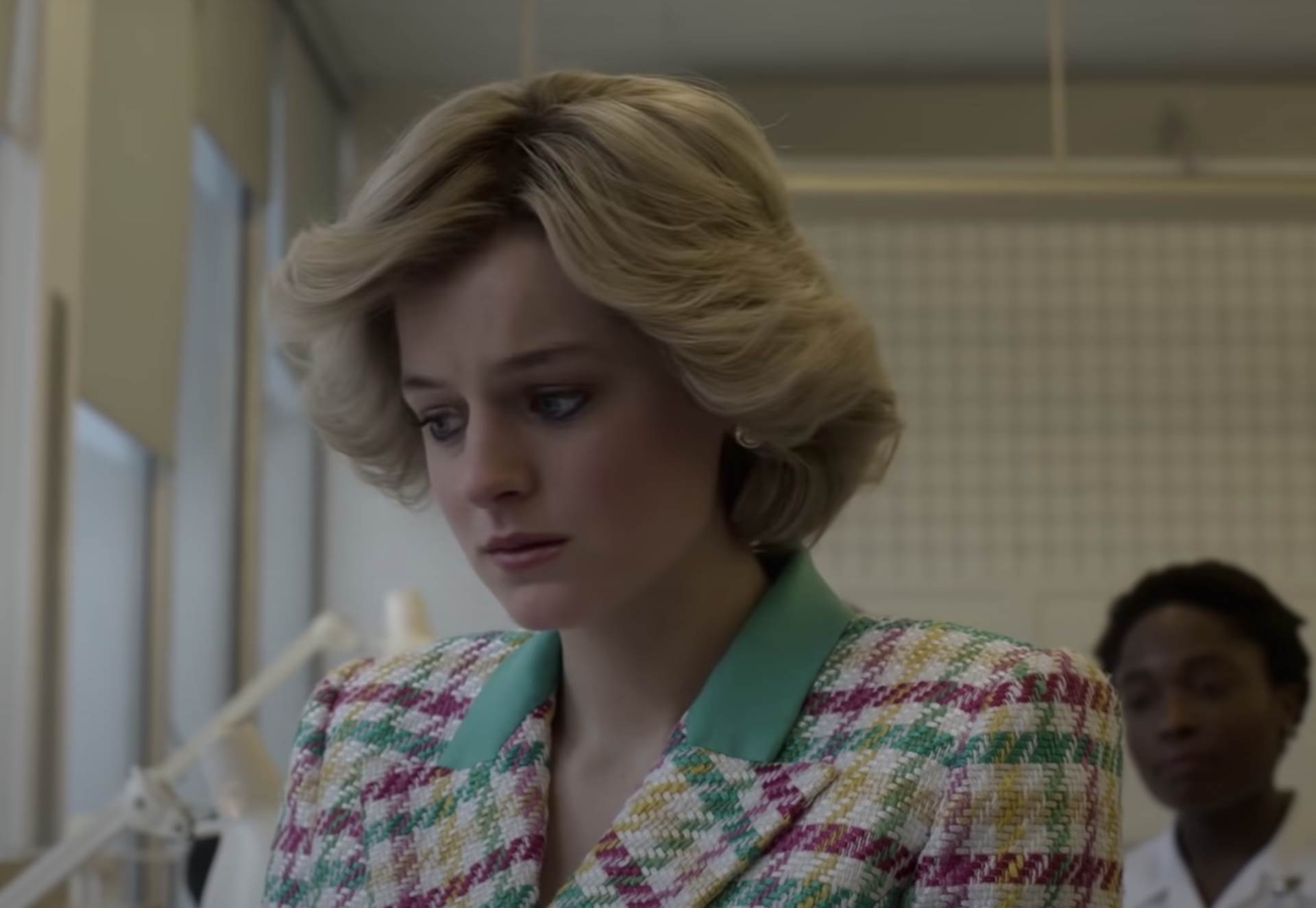 ema korin kao princeza dajana u seriji kruna 4.png