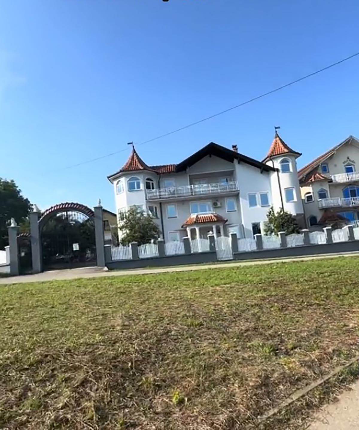 Dobrodošli u selo Točka gde pare nisu problem (7).jpg