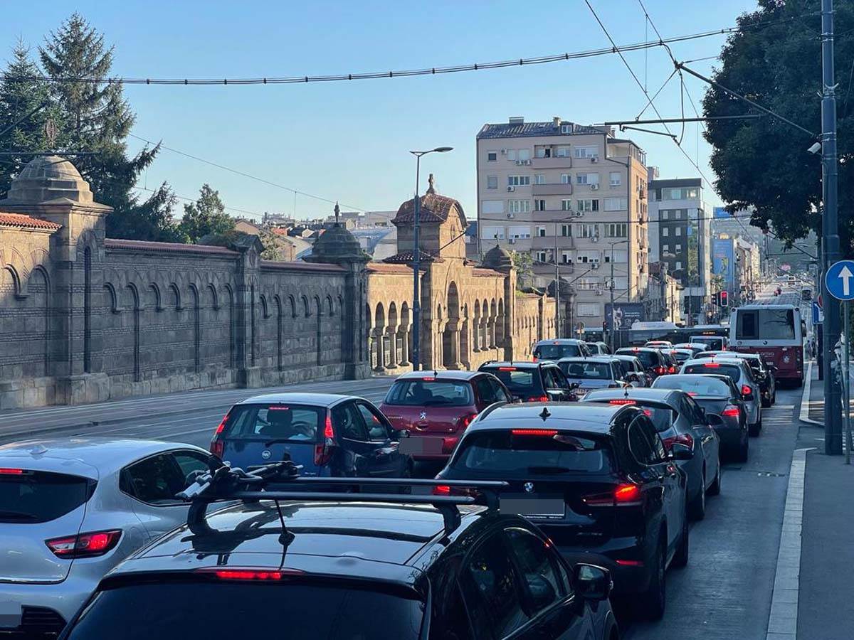 Sudar 2 autobusa u Beogradu