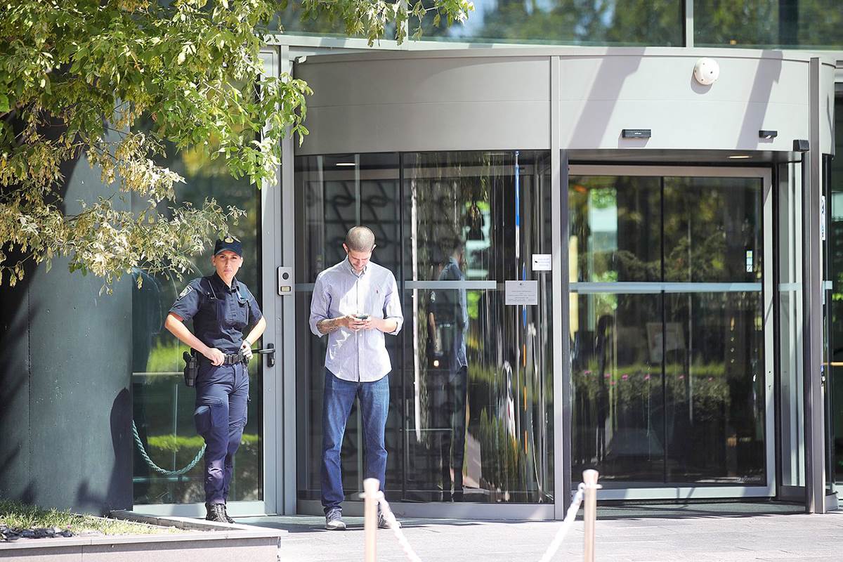 Dinamo AEK policija (7).jpg