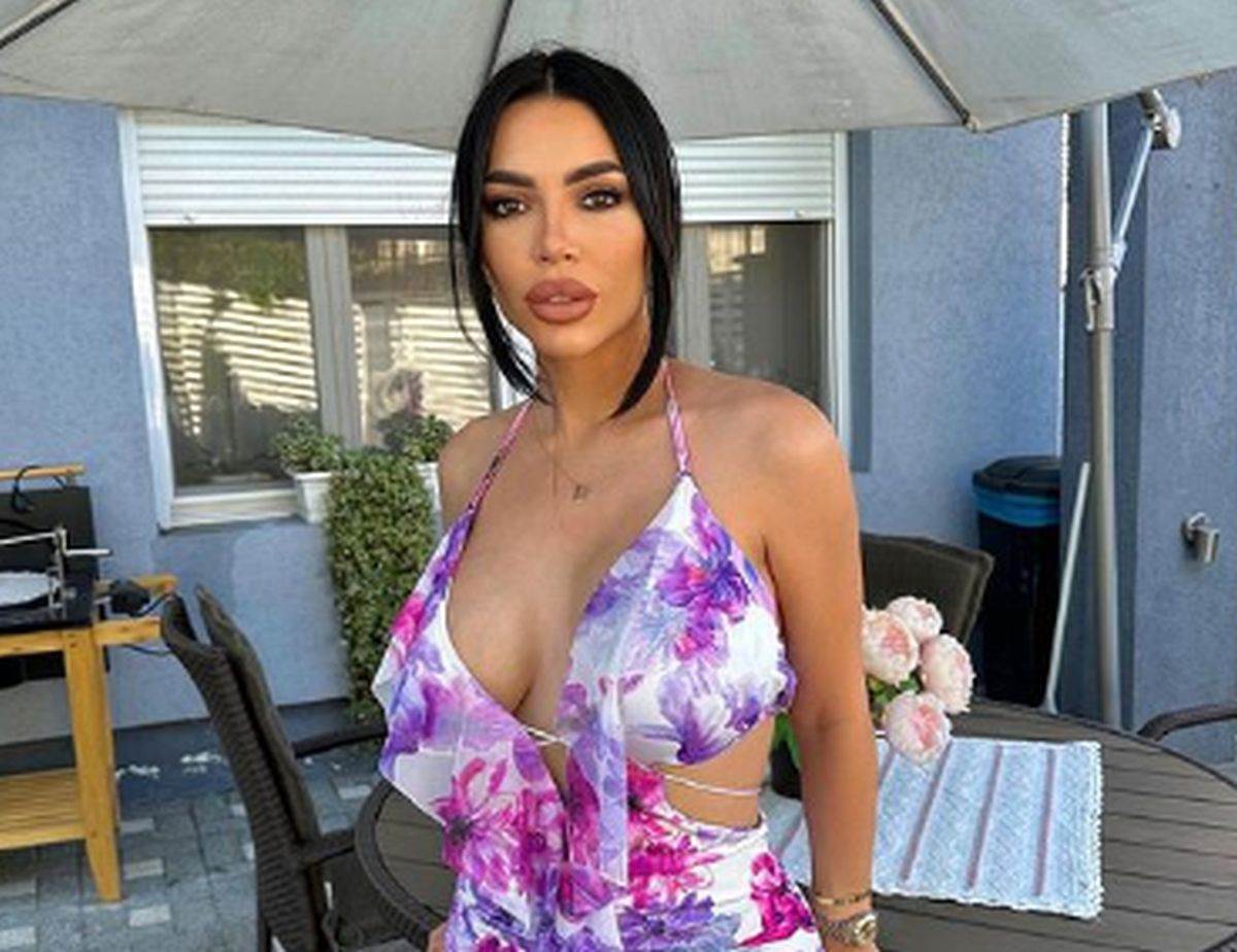 Helena Topalović u kupaćem dva meseca posle porođaja