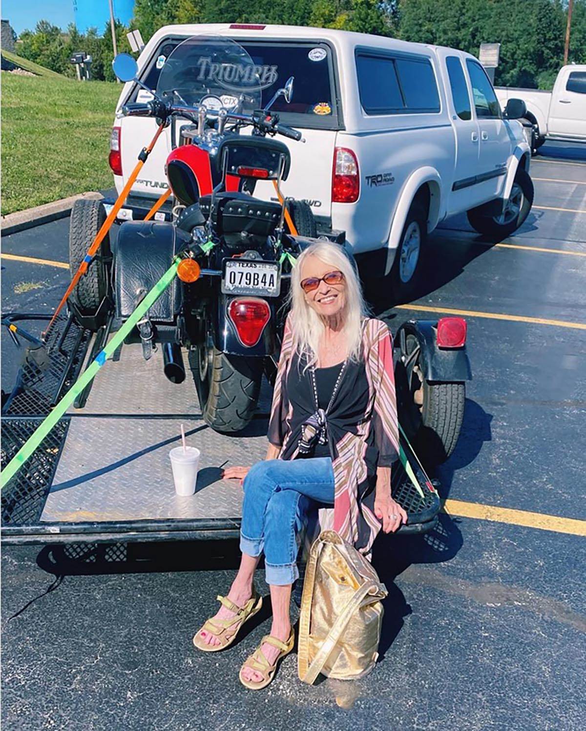 Preminula majka poznate pevačice