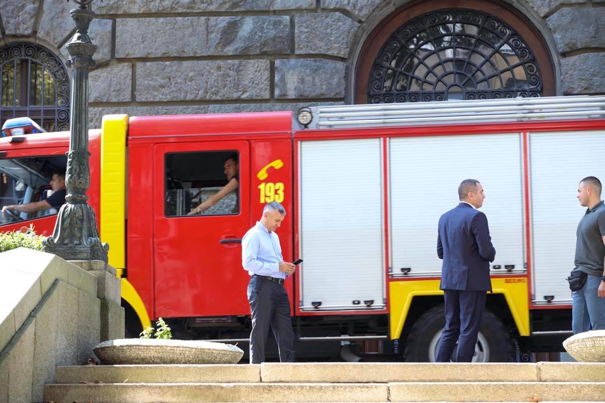 Poginuo radnik u narodnoj Skupštini 7.jpg