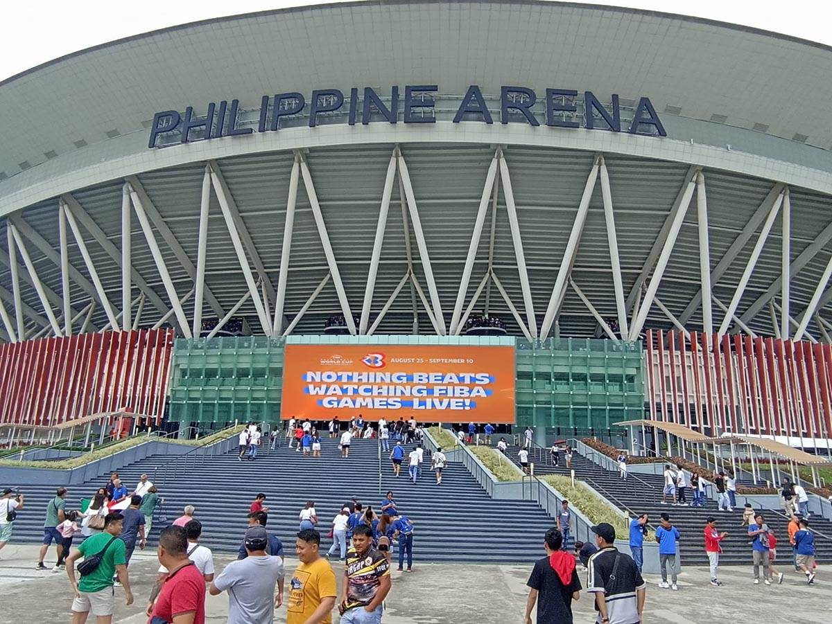 Filipino Arena spolja (10).jpg