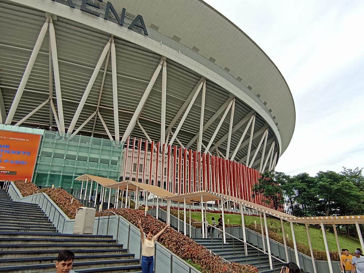 Filipino Arena spolja (7).jpg