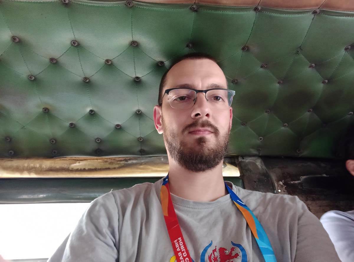 Džipni iznutra 4.jpg