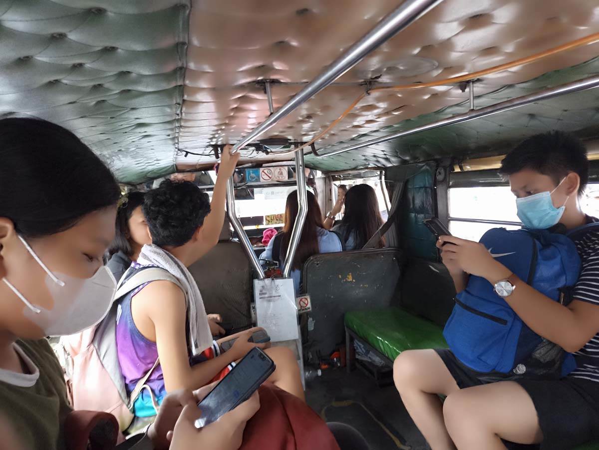 Džipni iznutra 6.jpg