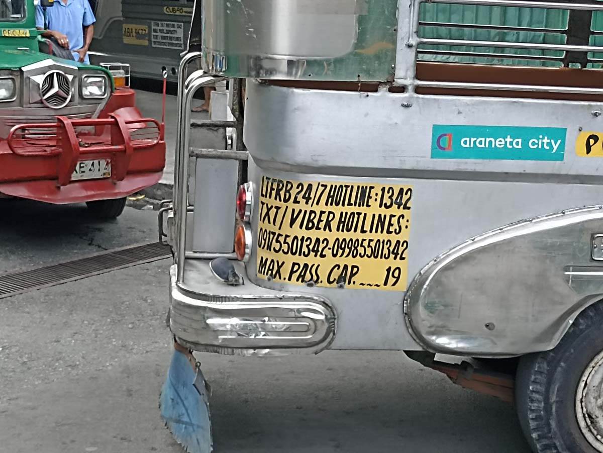 Džipni iznutra 10.jpg