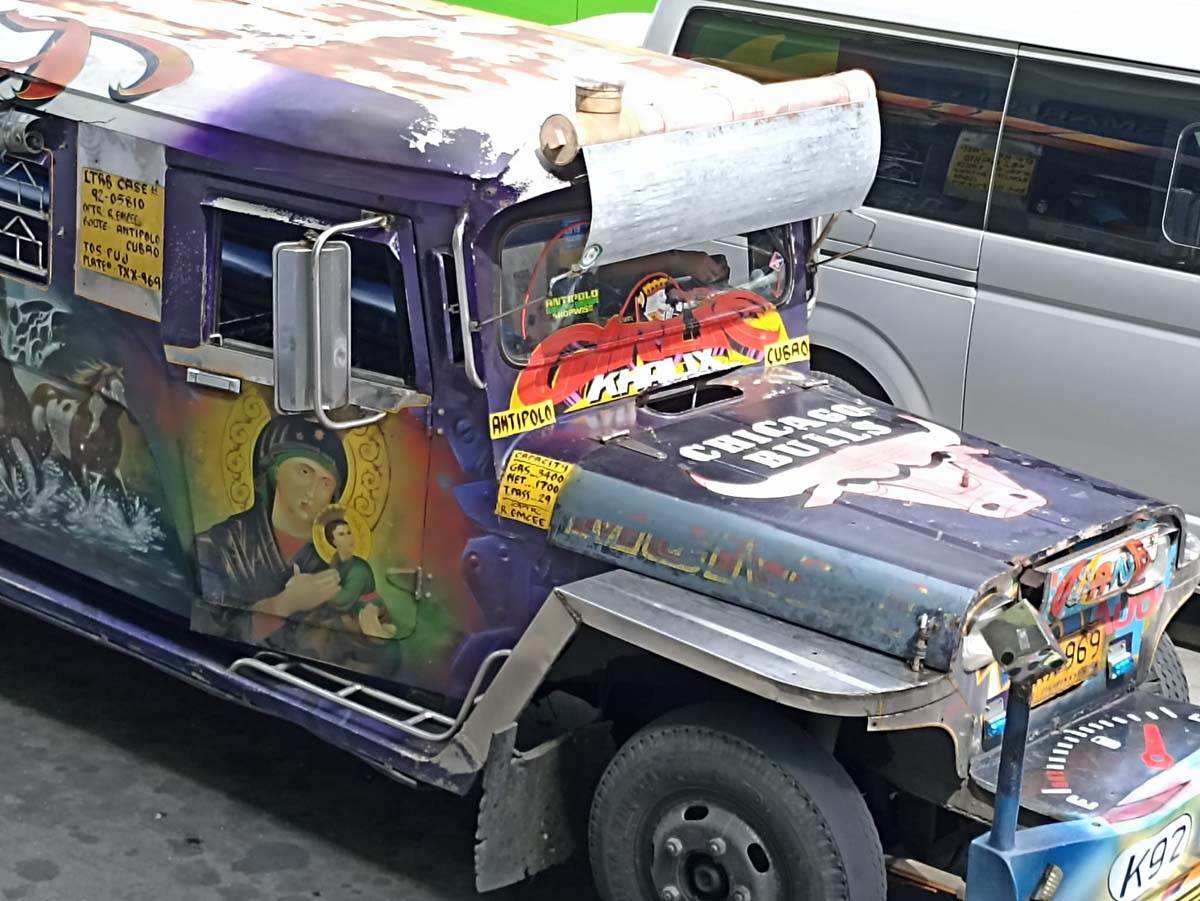 Džipni iznutra 15.jpg