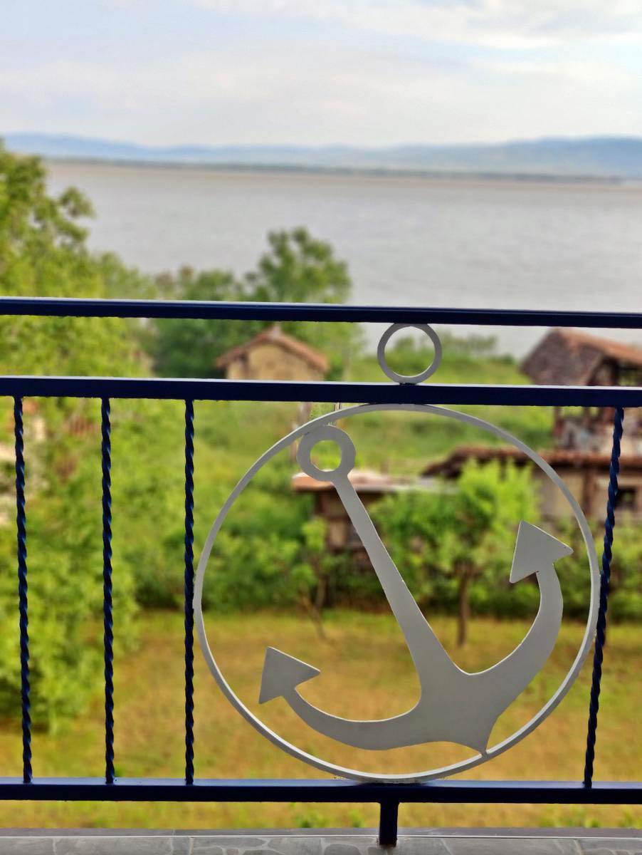 Profesor istorije se preselio iz Beograda u Golubac i sad ima 2 broda i apartmane