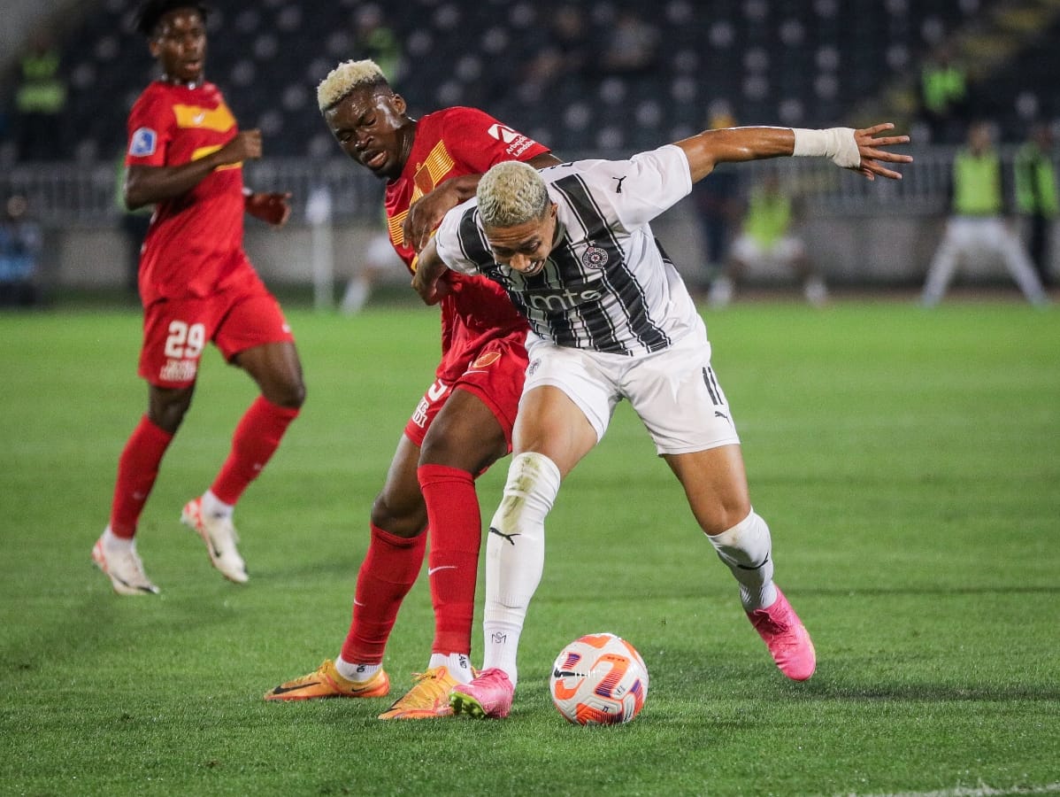 UEFA kaznila Partizan zbog navijača