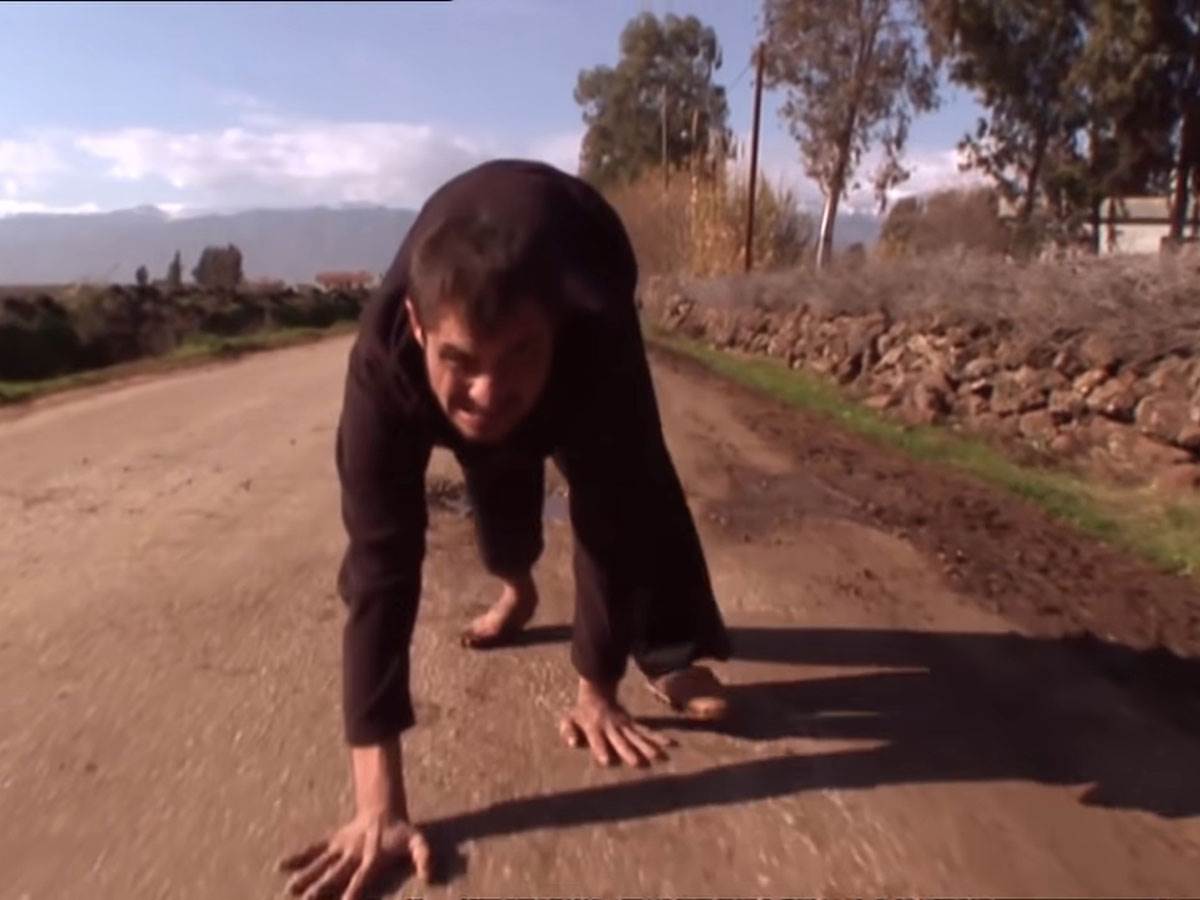 Zabačeno selo gde ljudi hodaju na sve četiri (5).jpg