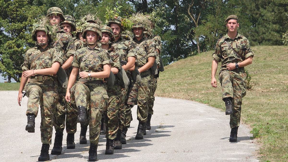 Dajana je ponosni vojnik Srbije (7).jpg