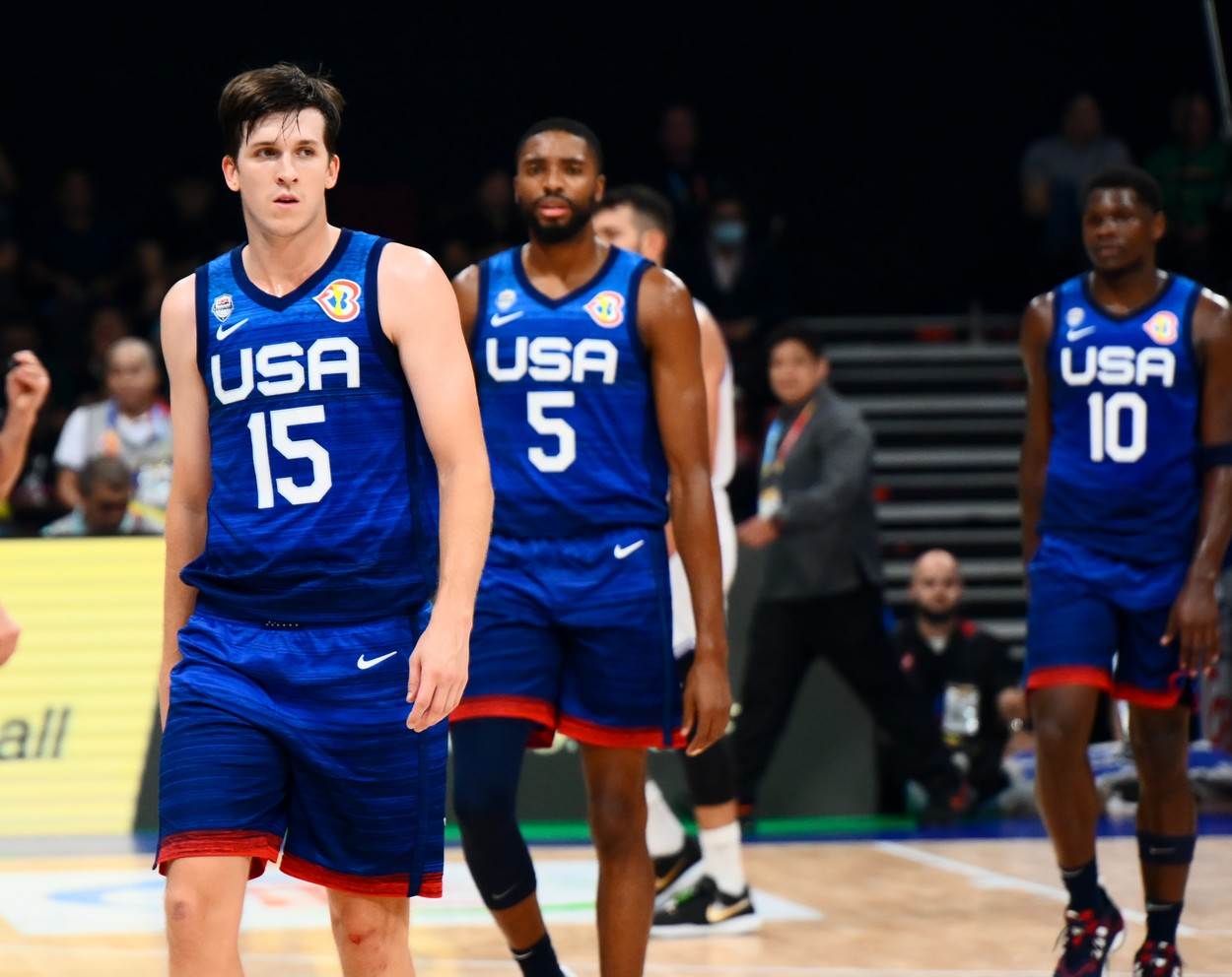 Američki košarkaši, Ostin Rivs