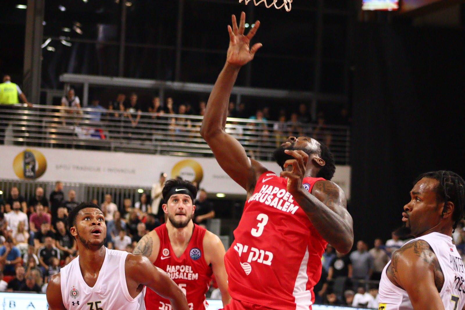 partizan hapoel (3).jpg