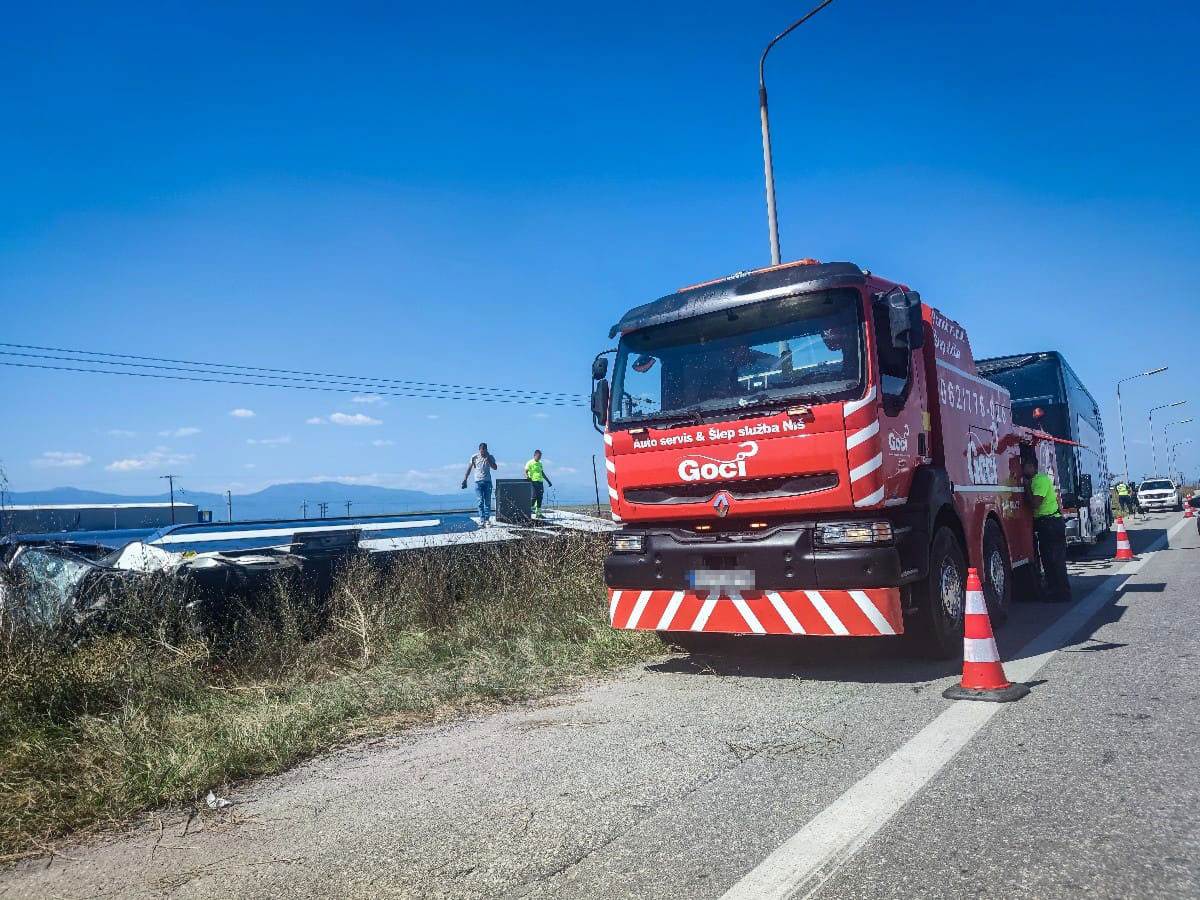SUDAR SRPSKOG AUTOBUSA U GRČKOJ (5).jpg