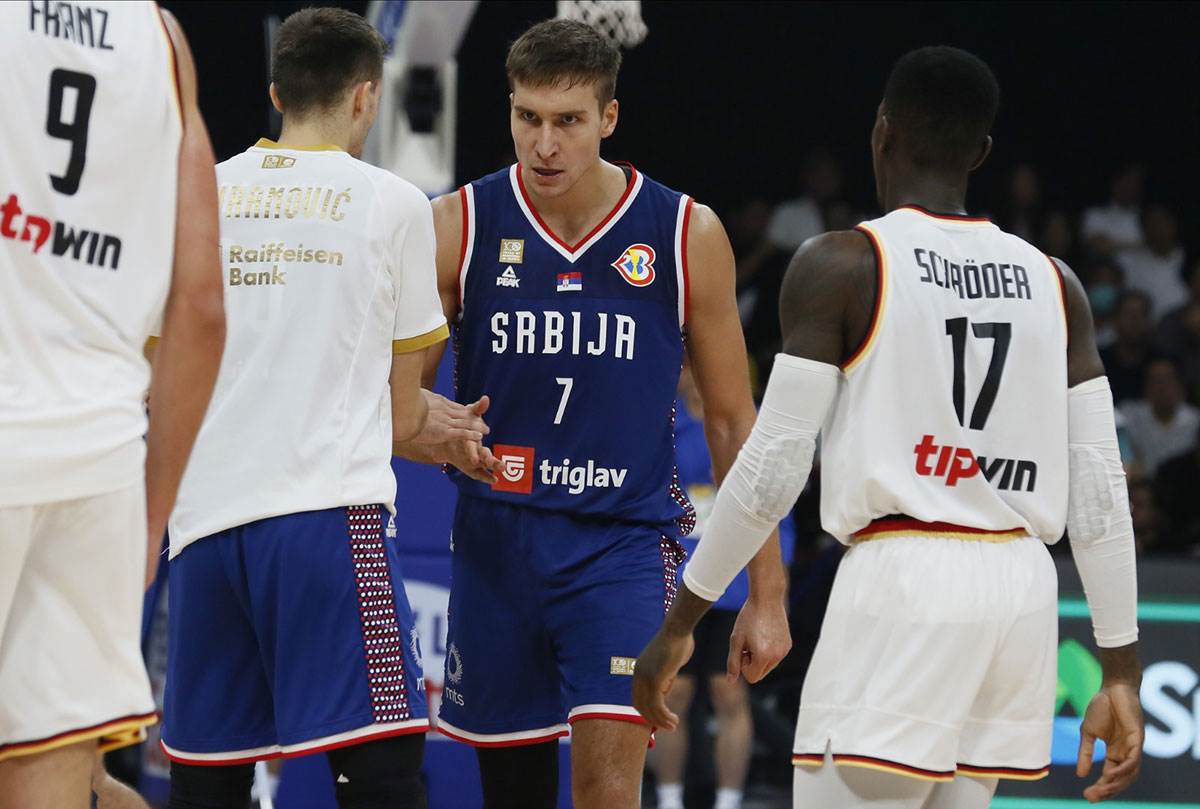 Karmelo Antoni skinuo kapu Bogdanu Bogdanoviću