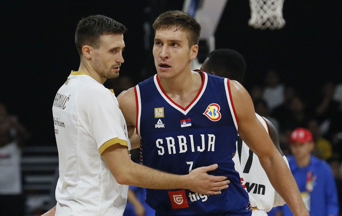 Karmelo Antoni skinuo kapu Bogdanu Bogdanoviću