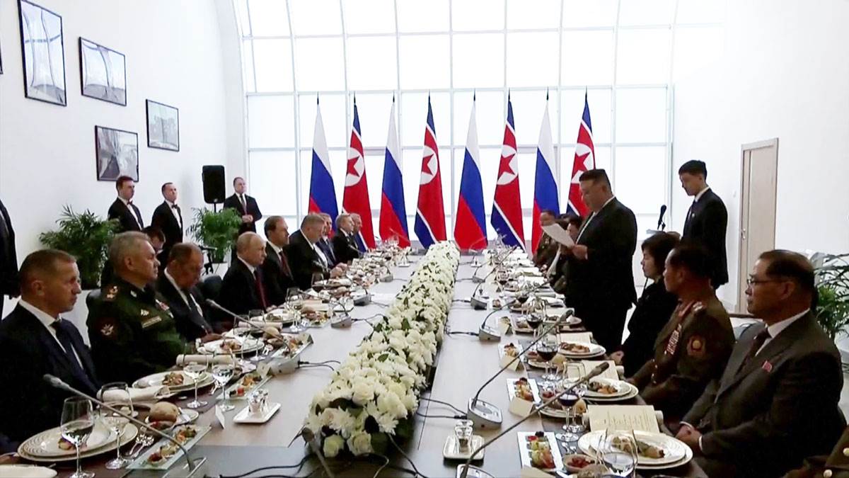 Vladimir Putin sastao se danas sa liderom Severne Koreje Kim Džong Unom (3).jpg