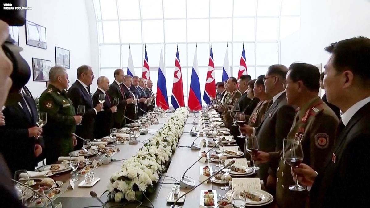 Vladimir Putin sastao se danas sa liderom Severne Koreje Kim Džong Unom (2).jpg