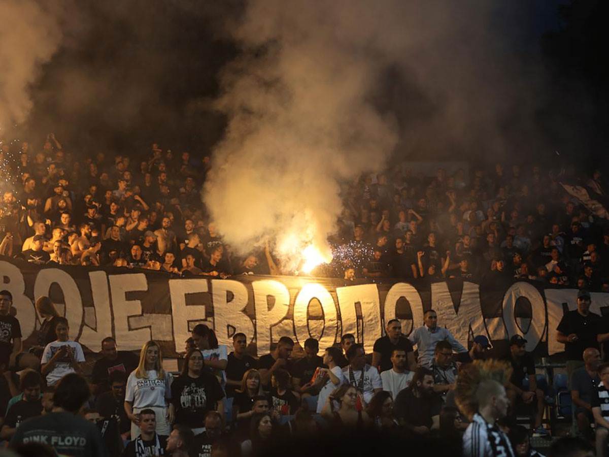 Partizan igra protiv Gajdobre u košarci