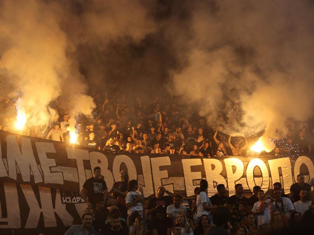 Partizan igra protiv Gajdobre u košarci