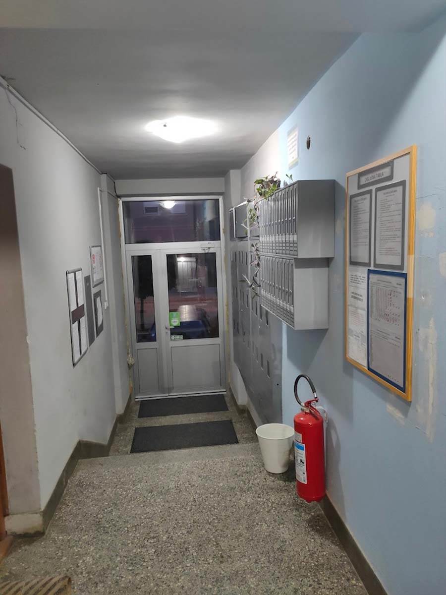 Renoviranje solitera pre i posle 11.jpg