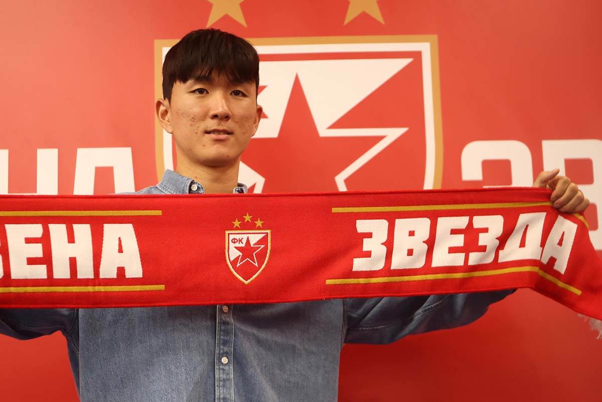 Hvang Crvena zvezda6.jpg