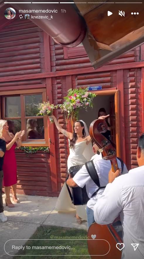 maša memedović22.jpg