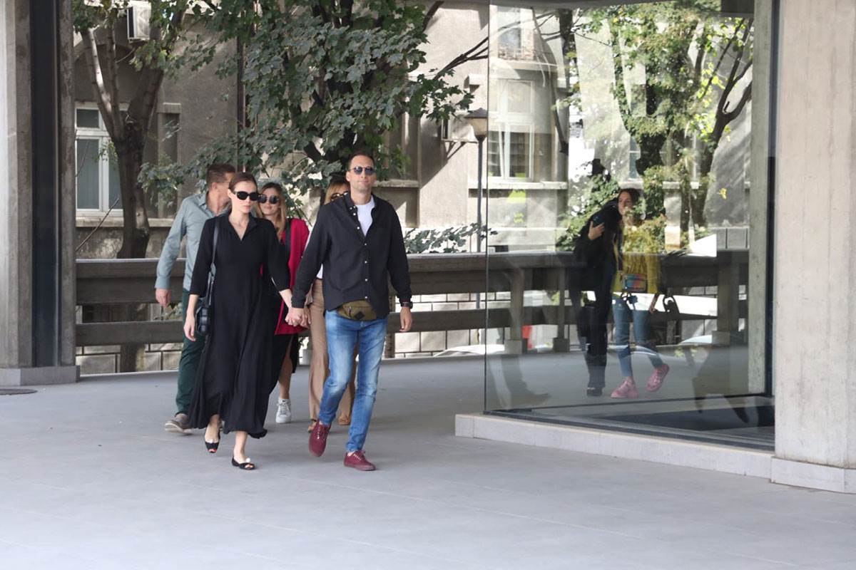 MILENA RADULOVIĆ U VEZI S OGNJENOM JANKOVIĆEM (1).jpg