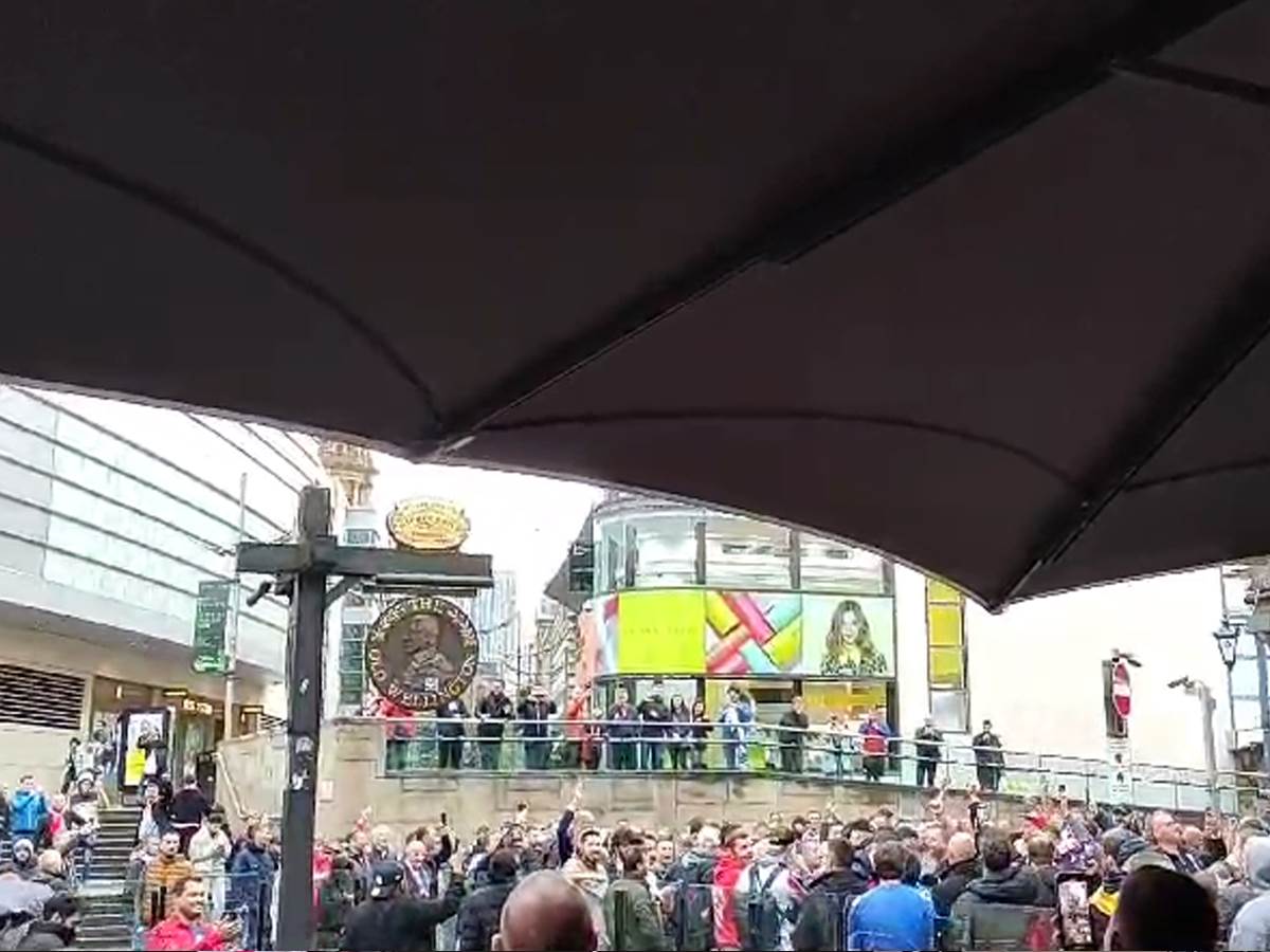 Mančester navijači.png