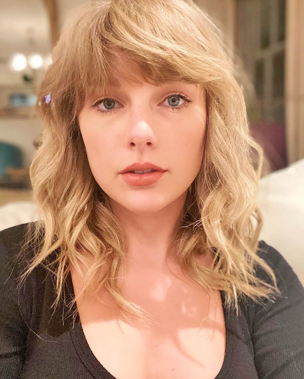 Tejlor Svift (4).png