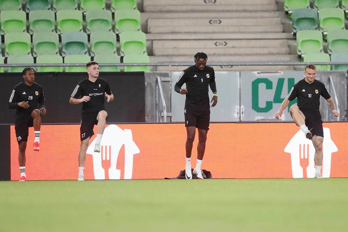 Fudbaleri Čukarićkog (8).jpg