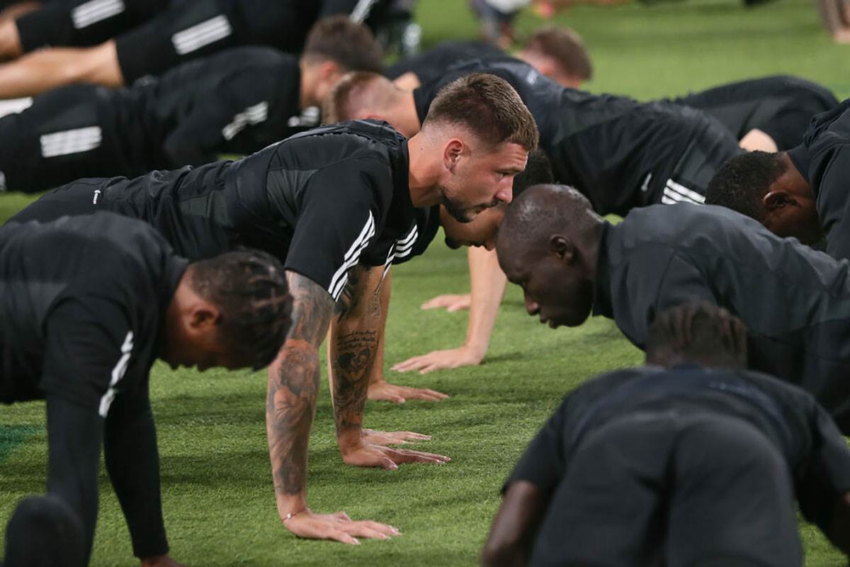 Fudbaleri Čukarićkog (28).jpg