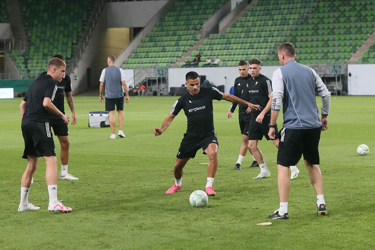 Fudbaleri Čukarićkog (22).jpg