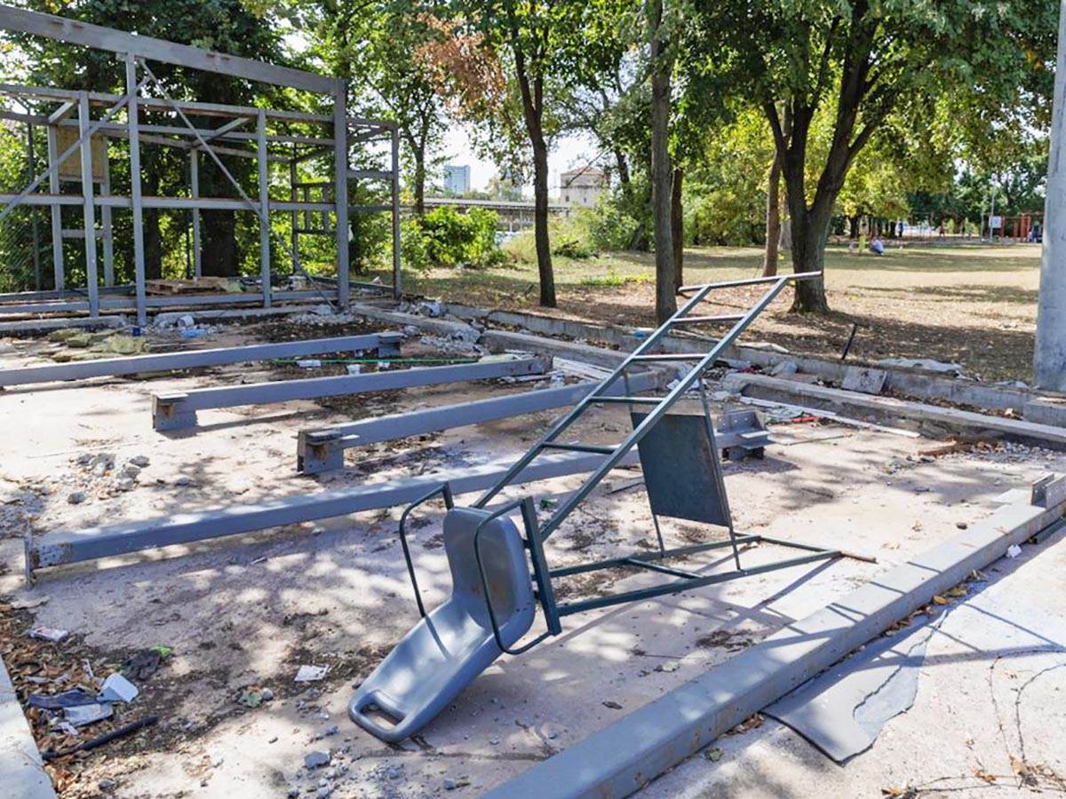 rusenje terena 25. maj (8).jpg