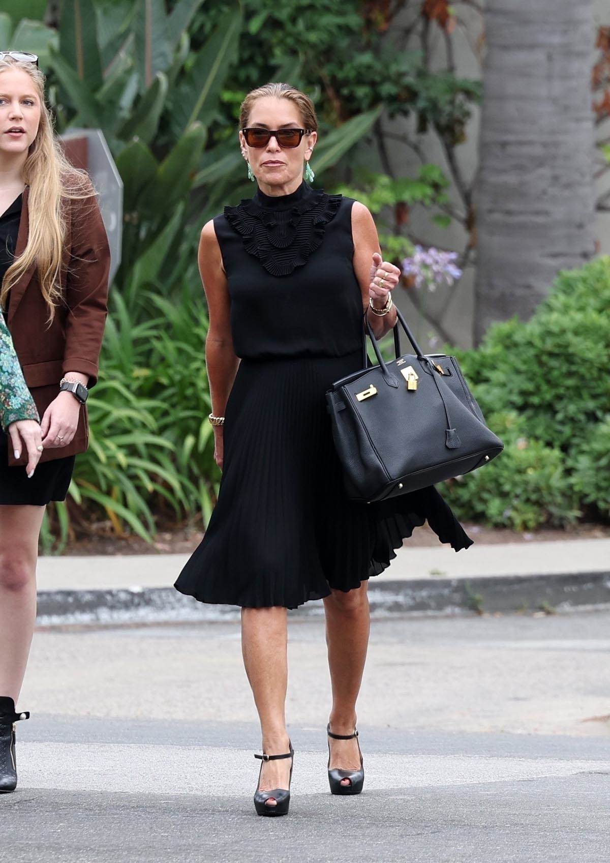 kevin kostner laura vaser  (2).jpg