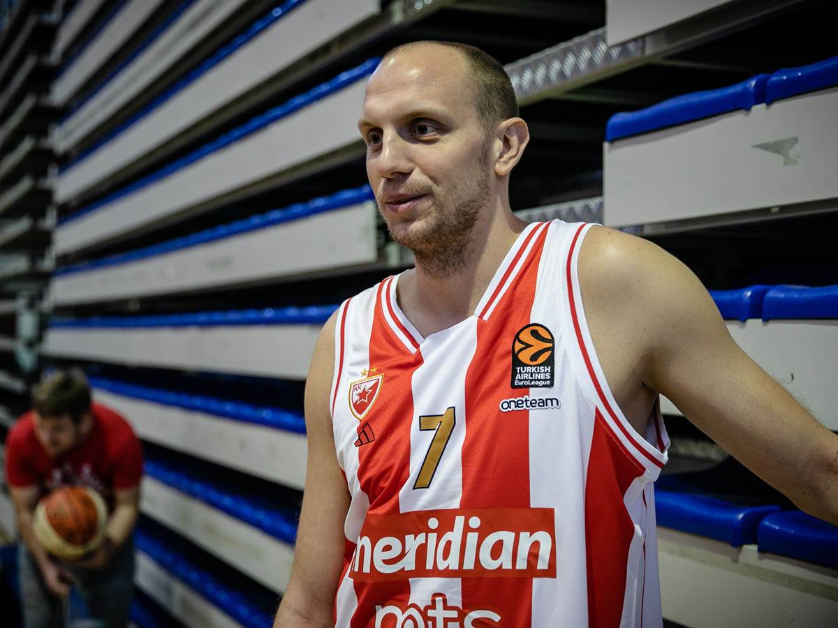 Povreda leđa Dejana Davidovca